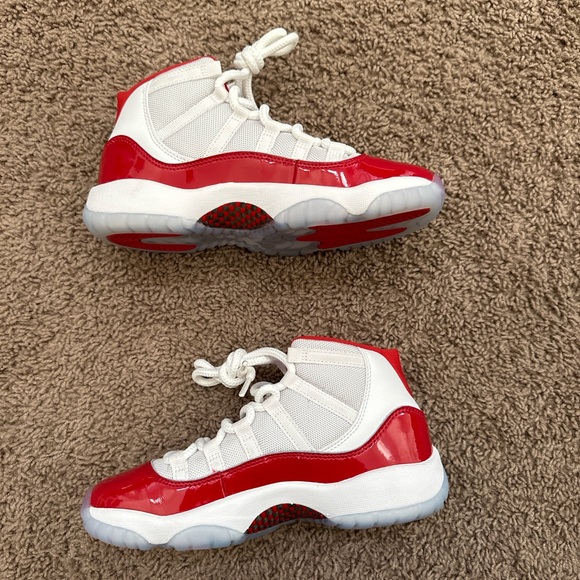 Jordan 11 retro cherry red - Picture 1 of 8
